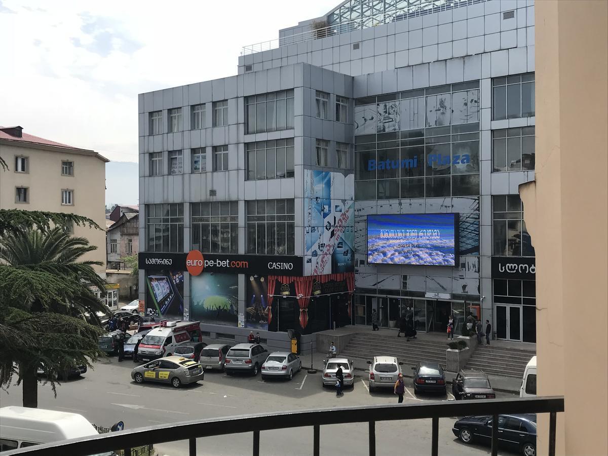 Guest House Kartvelishvili Batumi Exterior photo